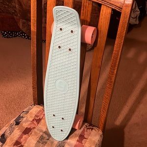 PENNY BOARD PINK AND BLUE